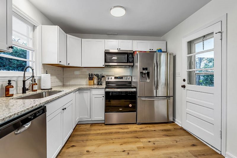 Furnished Finder property 471551_1 photo 12