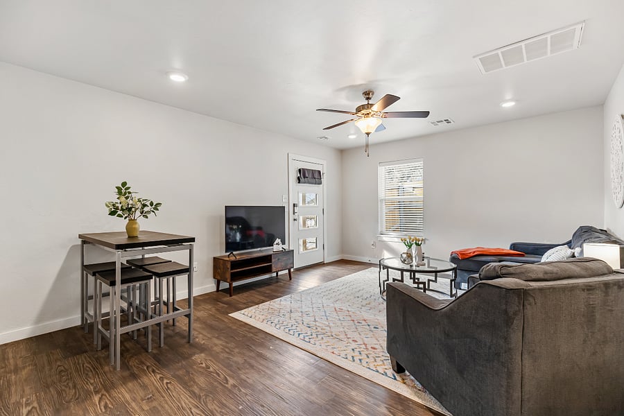 Furnished Finder property 471585_2 photo 5