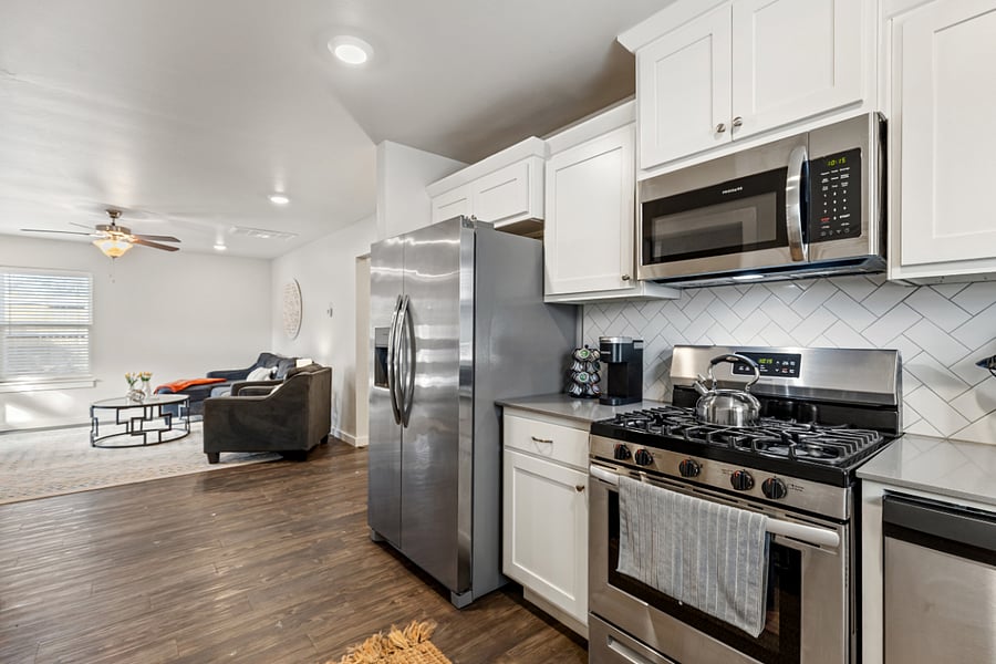 Furnished Finder property 471585_2 photo 6