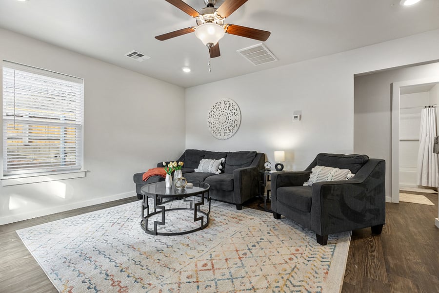 Furnished Finder property 471585_2 photo 7