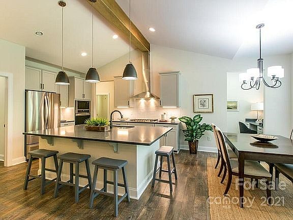 Furnished Finder property 471605_1 photo 3
