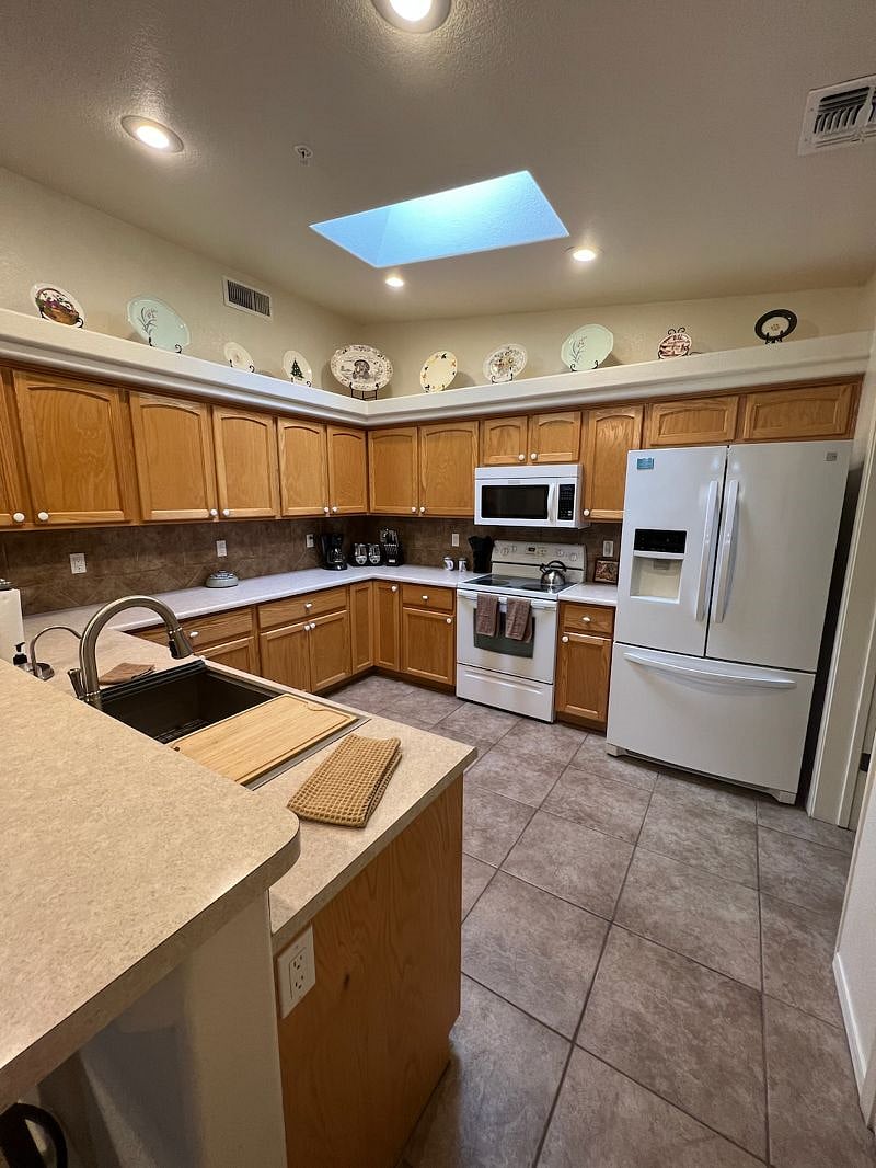 Furnished Finder property 471656_1 photo 41