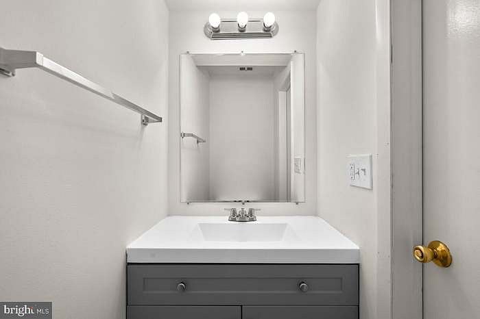 Furnished Finder property 471812_1 photo 3