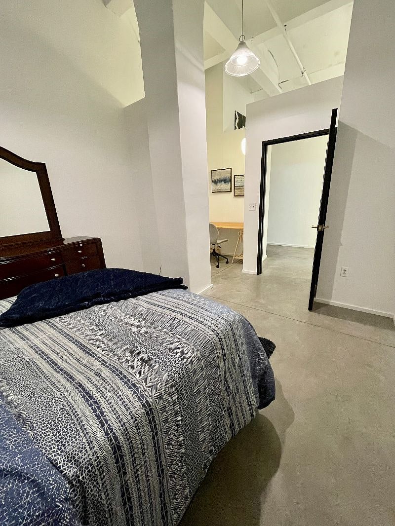 Furnished Finder property 471925_1 photo 33
