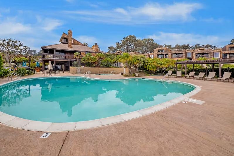 Neighborhood, pool and spa