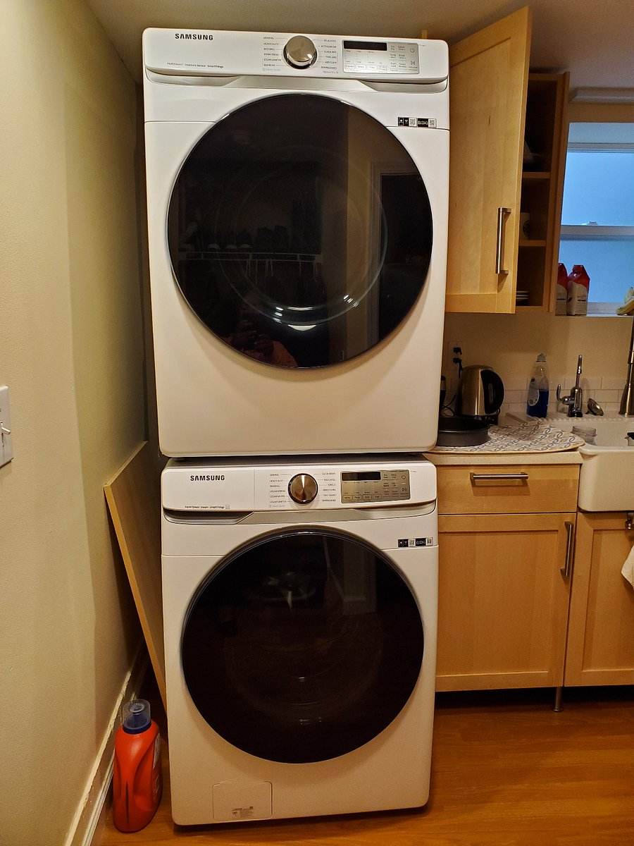 In-unit full size washer/dryer