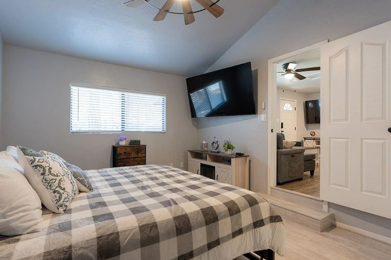 Furnished Finder property 471967_1 photo 12