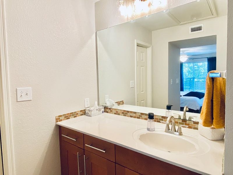 Bathroom vanity
