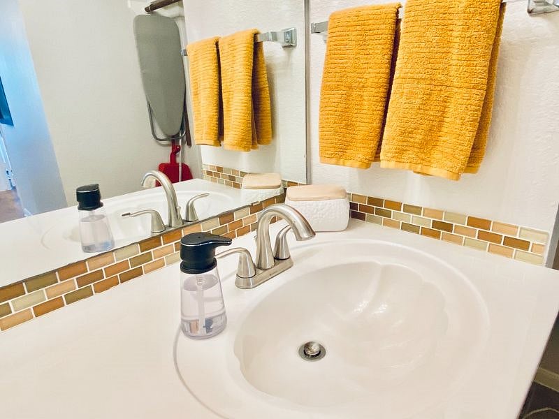 Bathroom vanity