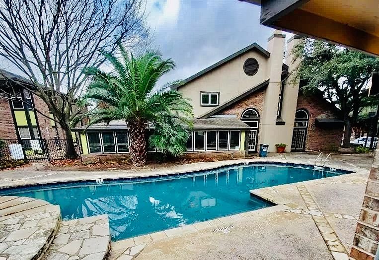 Community pool
