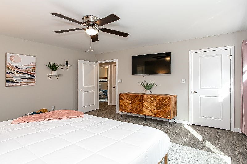 Primary bedroom, 50" Smart TV