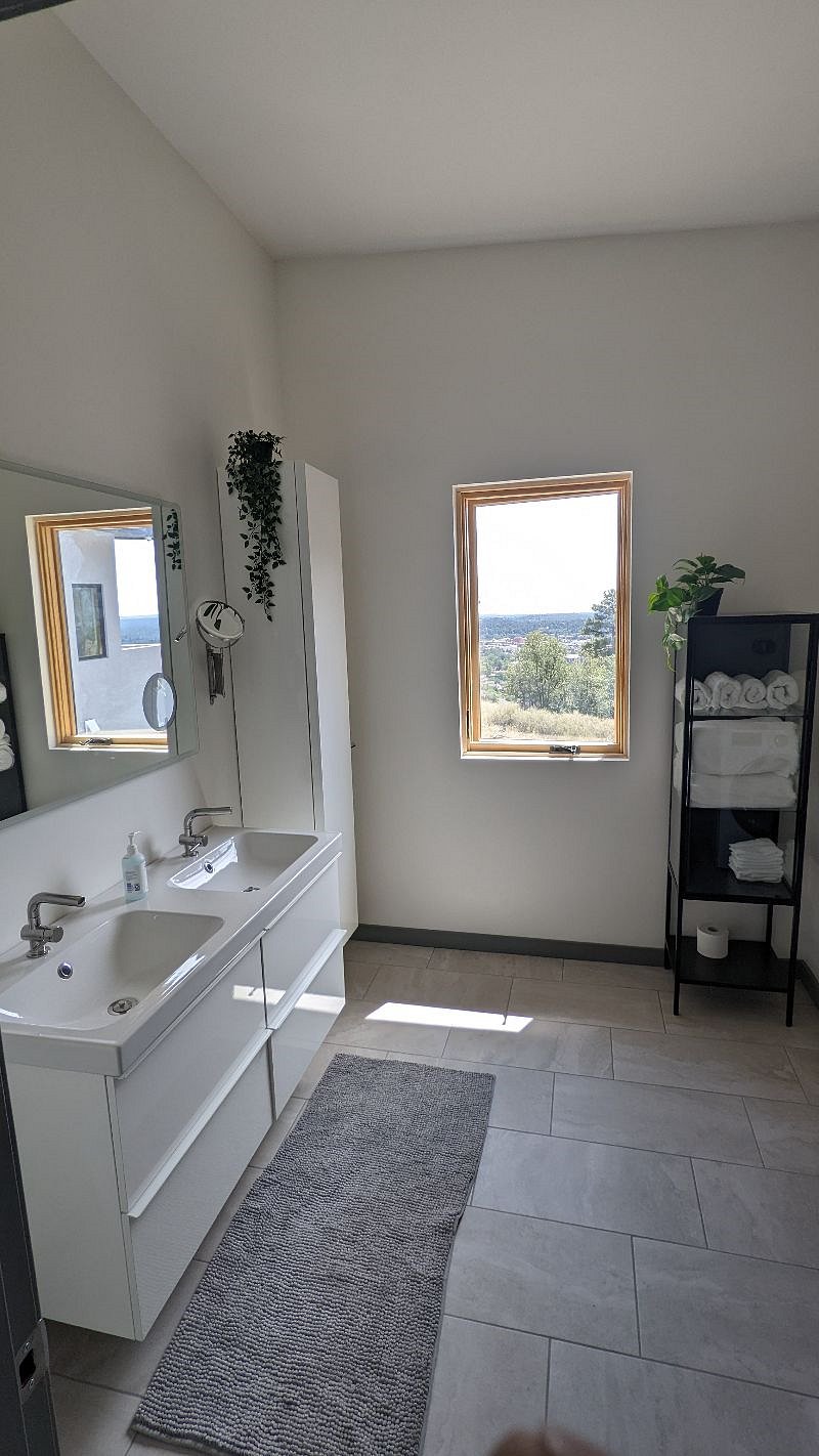 Furnished Finder property 472170_1 photo 25