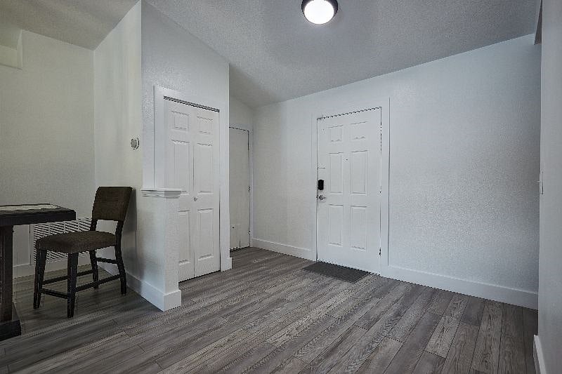 Furnished Finder property 472192_1 photo 30