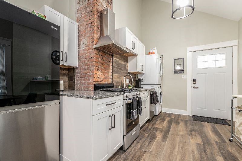 Furnished Finder property 472219_1 photo 8