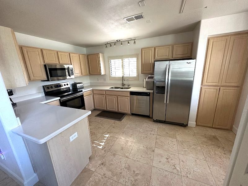 Furnished Finder property 472238_1 photo 10