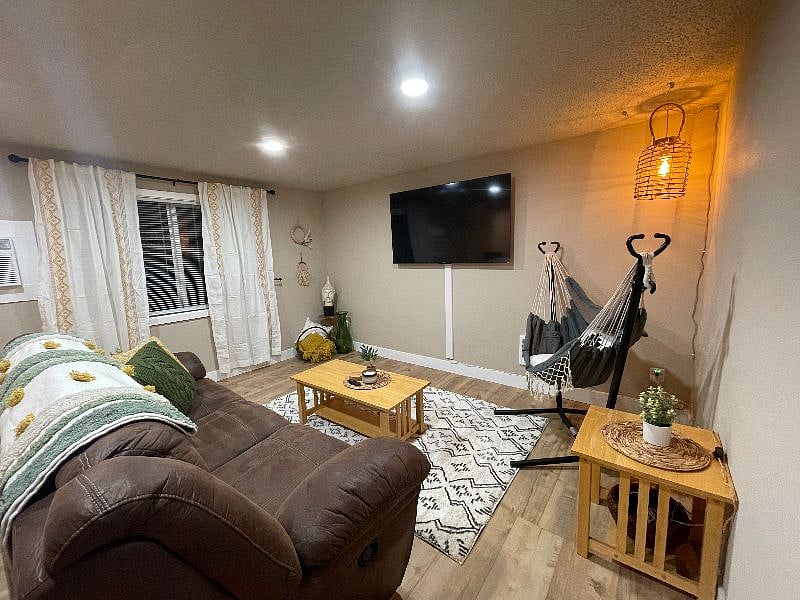 Furnished Finder property 472251_1 photo 3