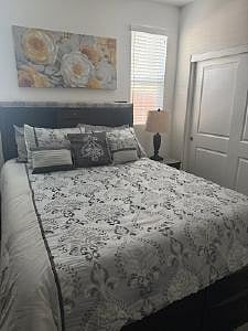 Furnished Finder property 472261_1 photo 2