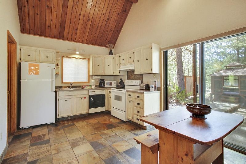 Furnished Finder property 472304_1 photo 10