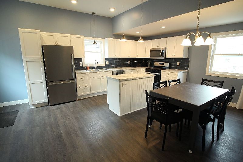 Furnished Finder property 472307_1 photo 3