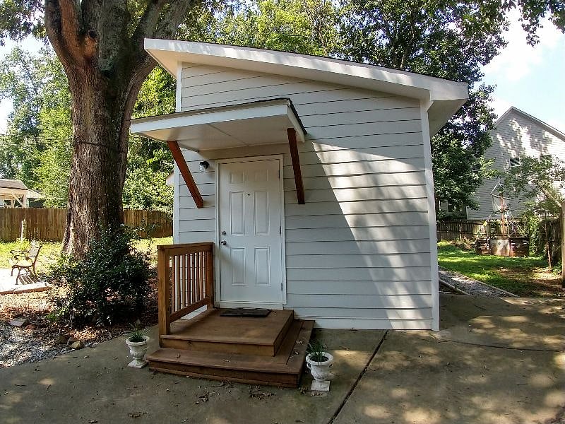 Welcome home!
Enter the cottage from a private entrance.