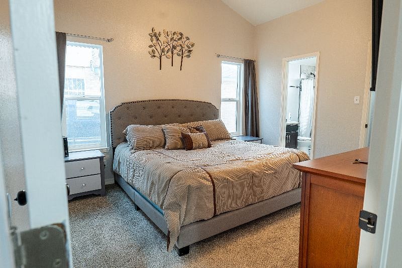 Furnished Finder property 472326_1 photo 18