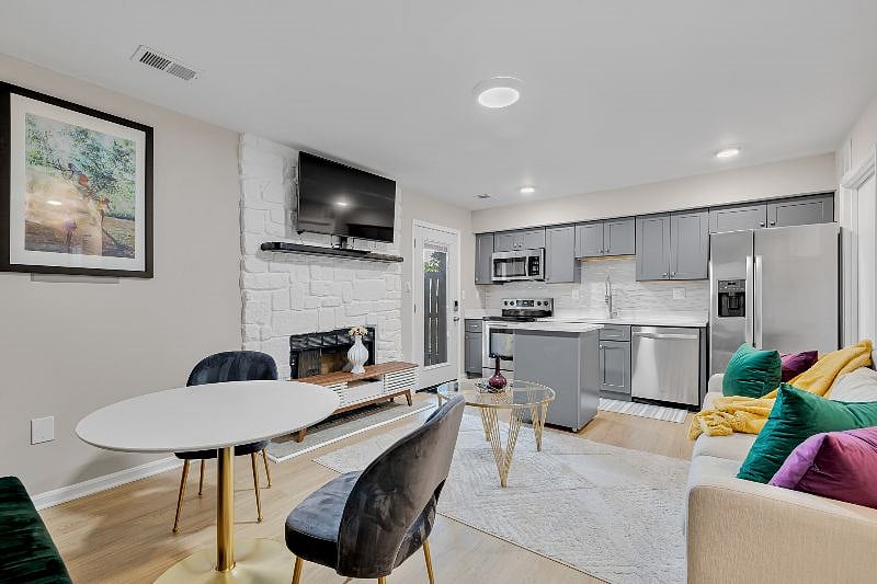 Furnished Finder property 472478_1 photo 12