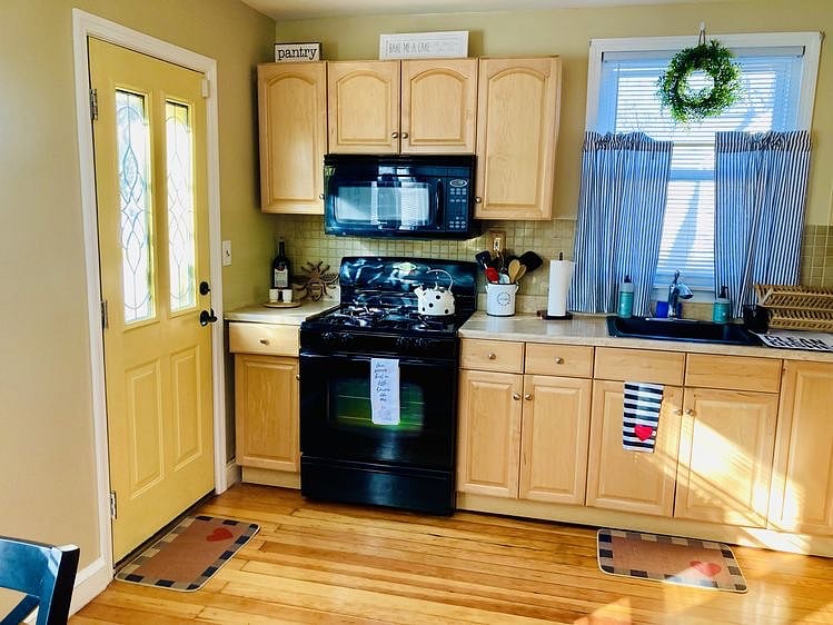 Furnished Finder property 472602_1 photo 6
