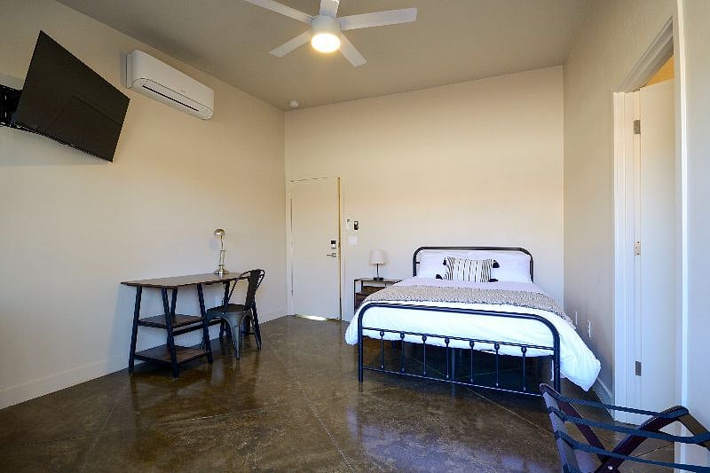 Furnished Finder property 472626_3 photo 5