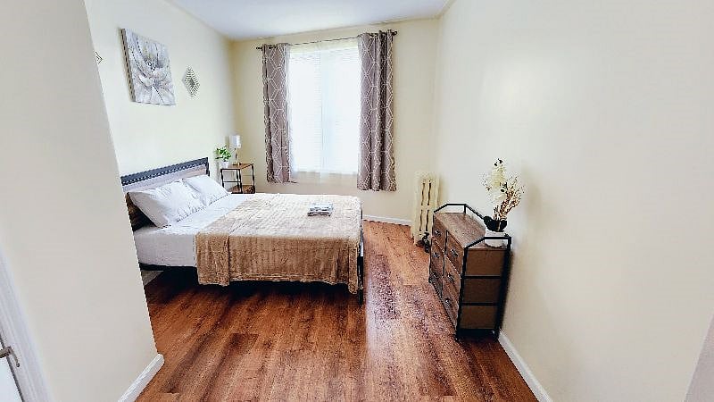 Queen bed sleeps two