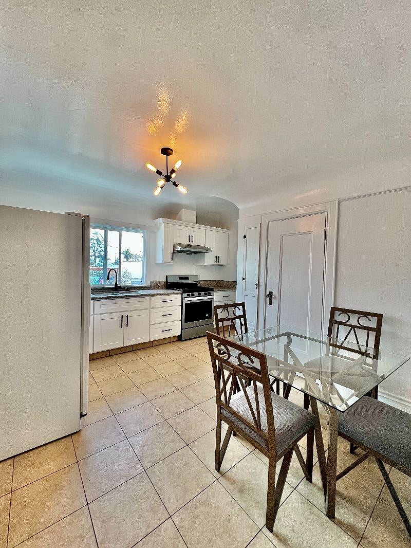 Furnished Finder property 472666_1 photo 11
