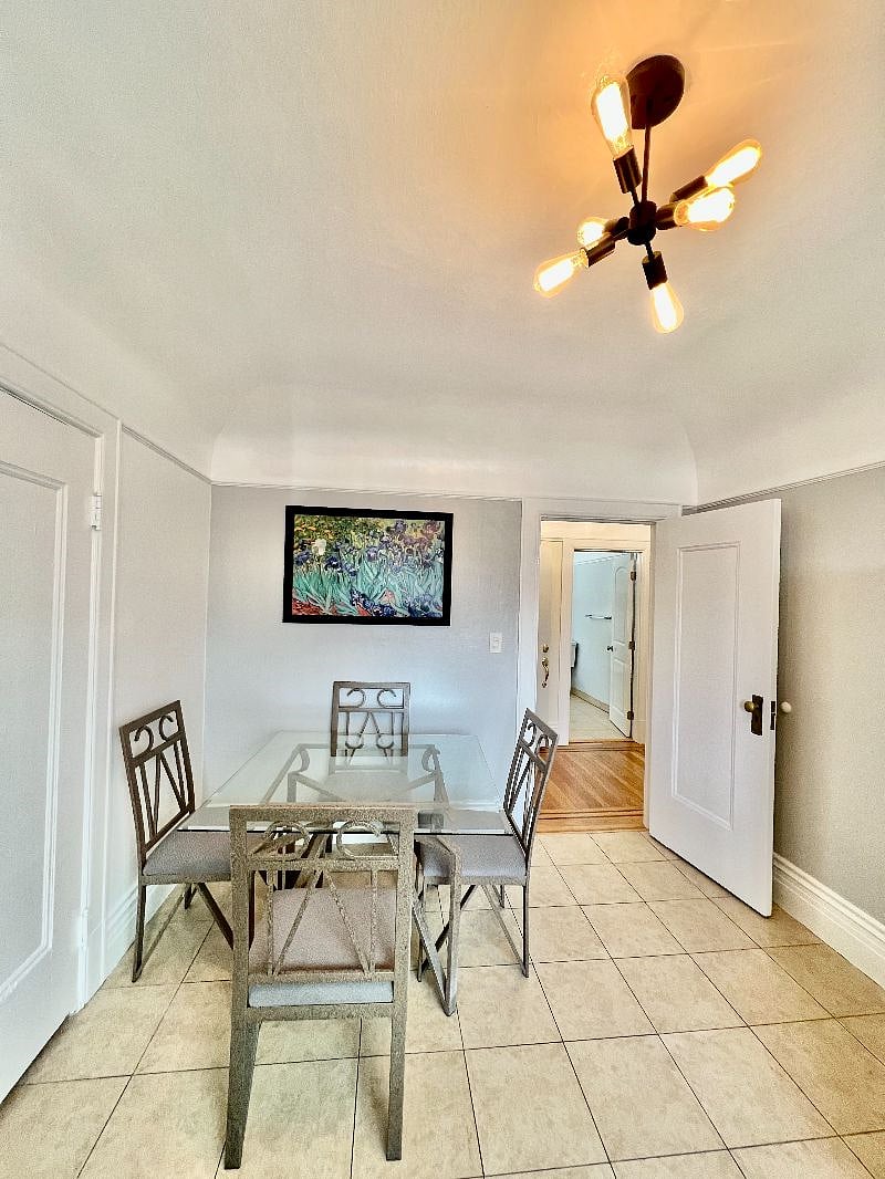 Furnished Finder property 472666_1 photo 12