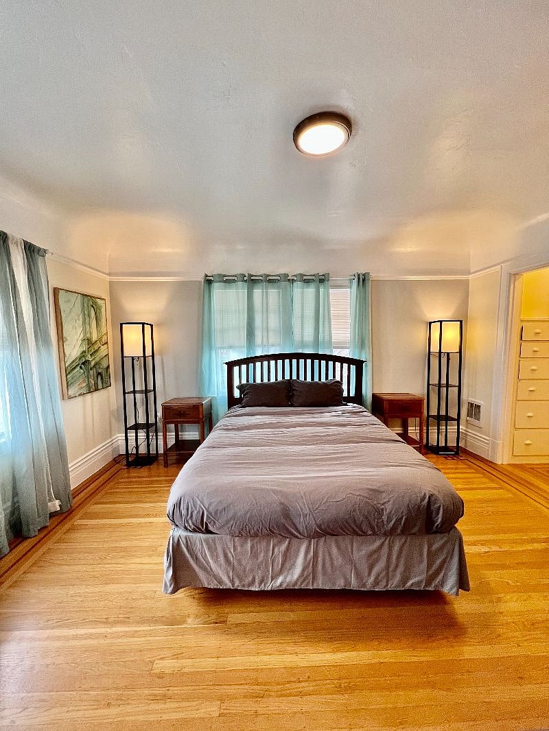 Furnished Finder property 472666_1 photo 21
