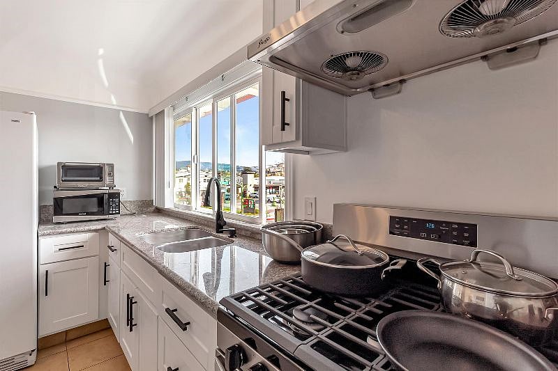 Furnished Finder property 472666_1 photo 15