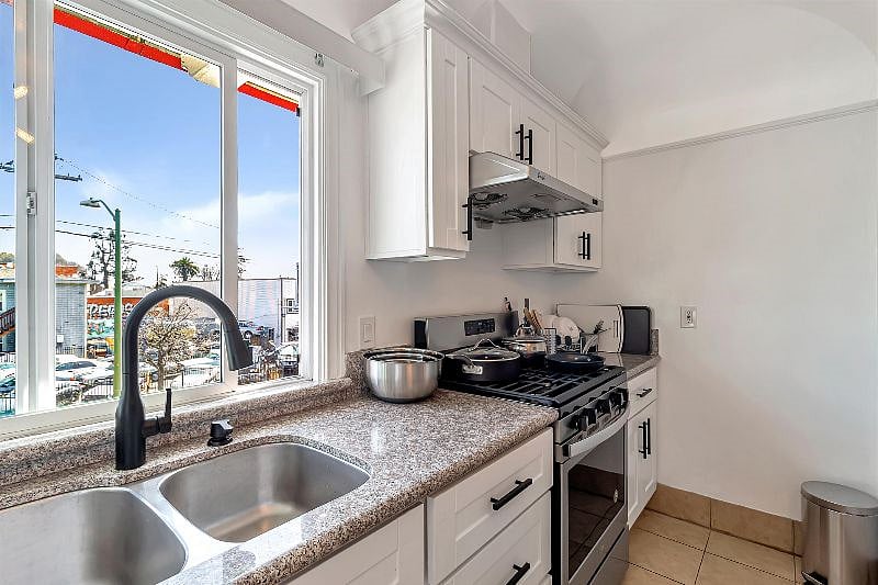 Furnished Finder property 472666_1 photo 16