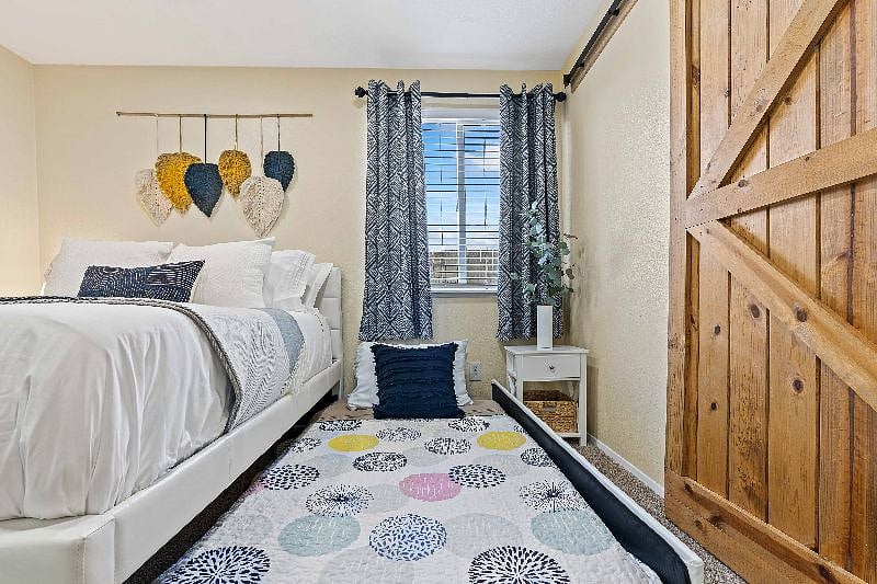 Furnished Finder property 472676_1 photo 18