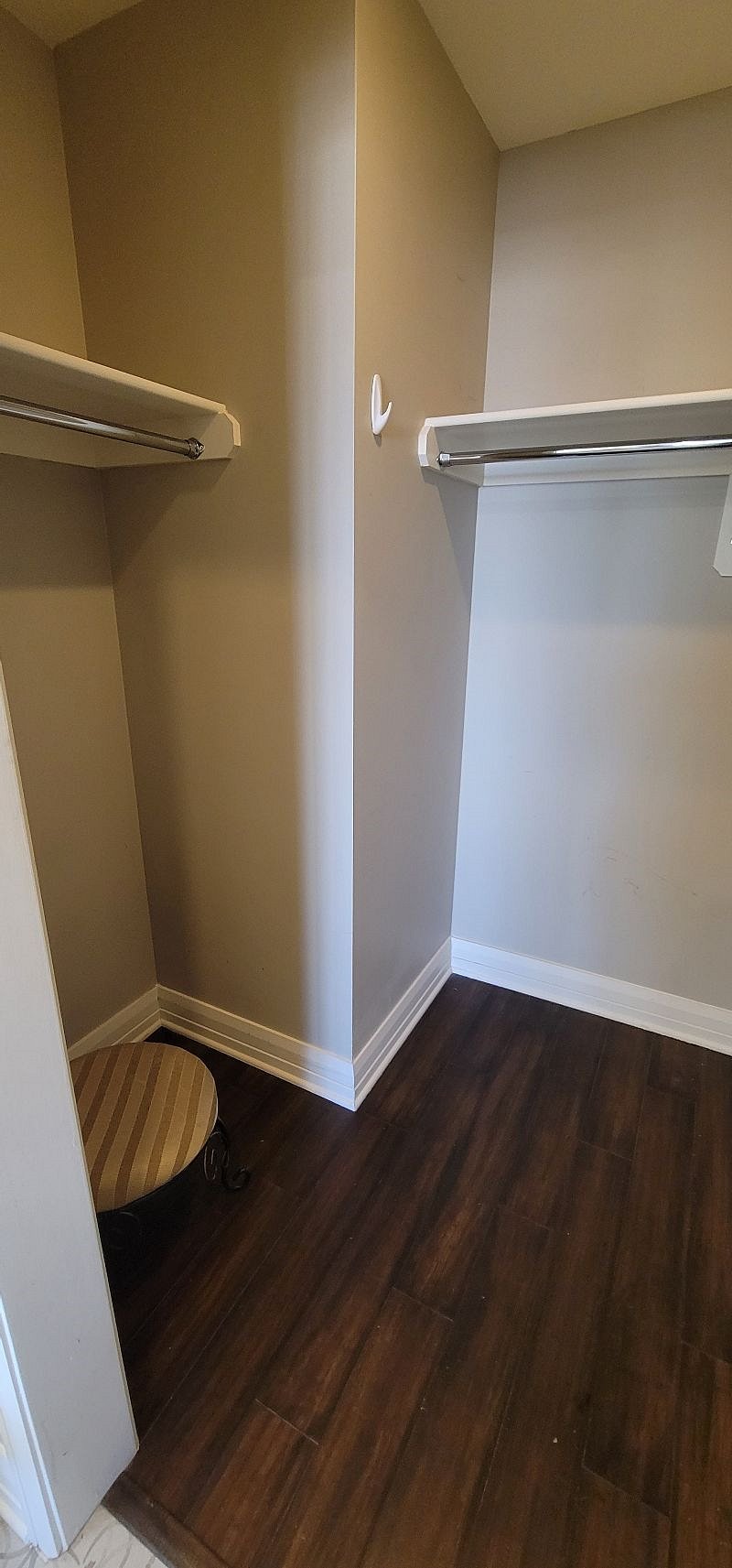 Furnished Finder property 472681_1 photo 20
