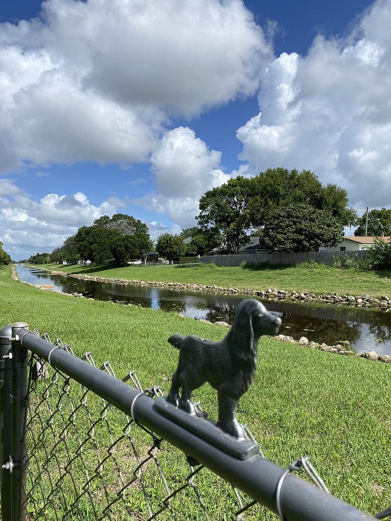 Property rear borders on the C-24 Canal