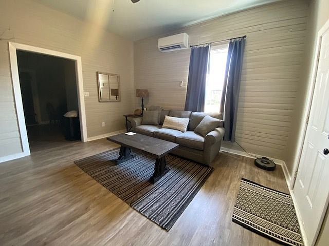 Furnished Finder property 472756_1 photo 4