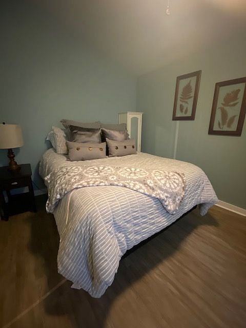 Furnished Finder property 472756_1 photo 2
