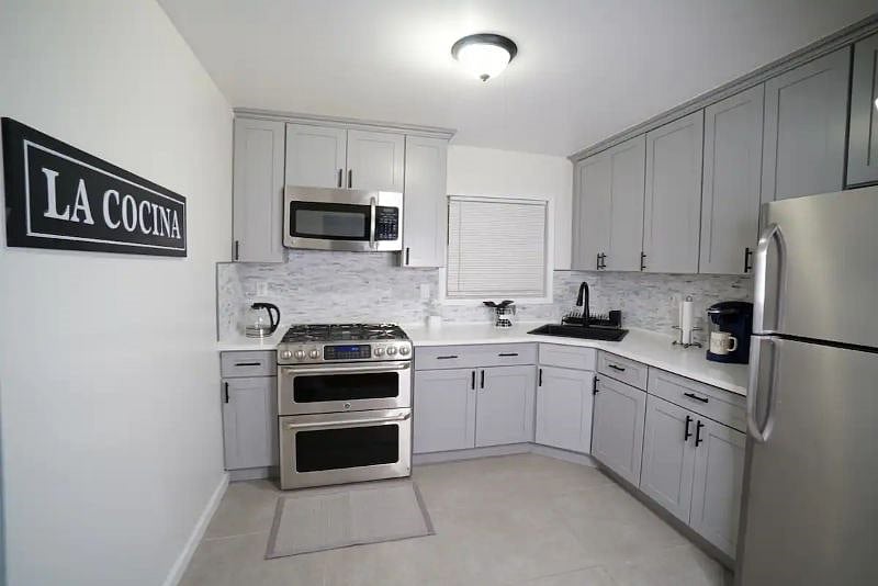 Furnished Finder property 472764_1 photo 5