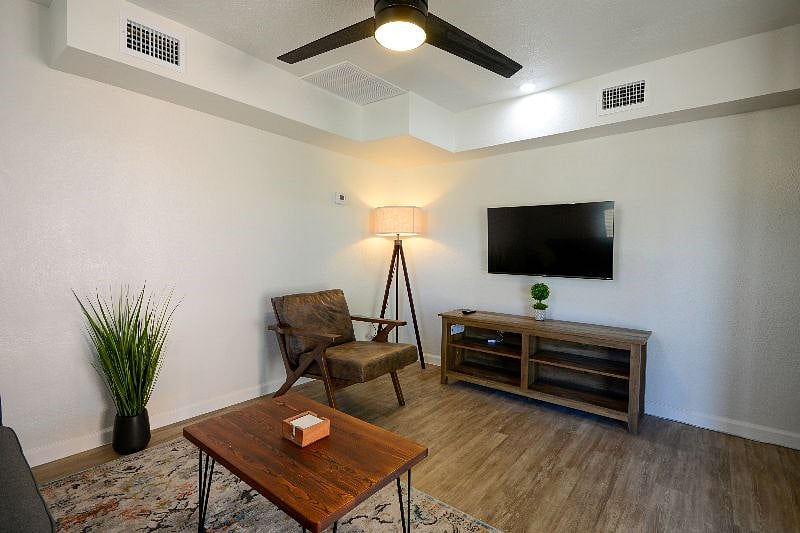 Furnished Finder property 472862_2 photo 10