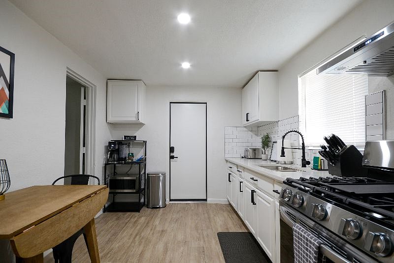 Furnished Finder property 472862_2 photo 12