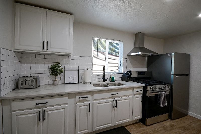 Furnished Finder property 472862_2 photo 17