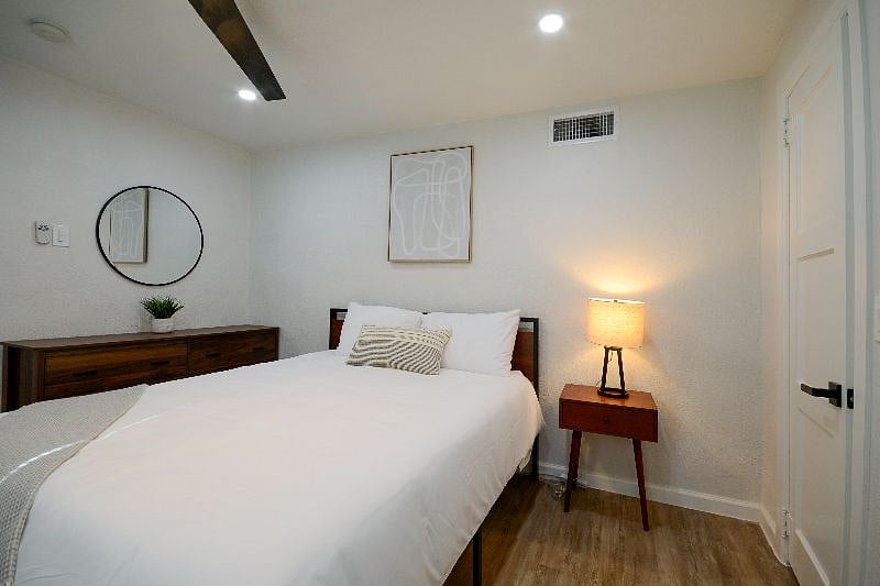 Furnished Finder property 472862_2 photo 18
