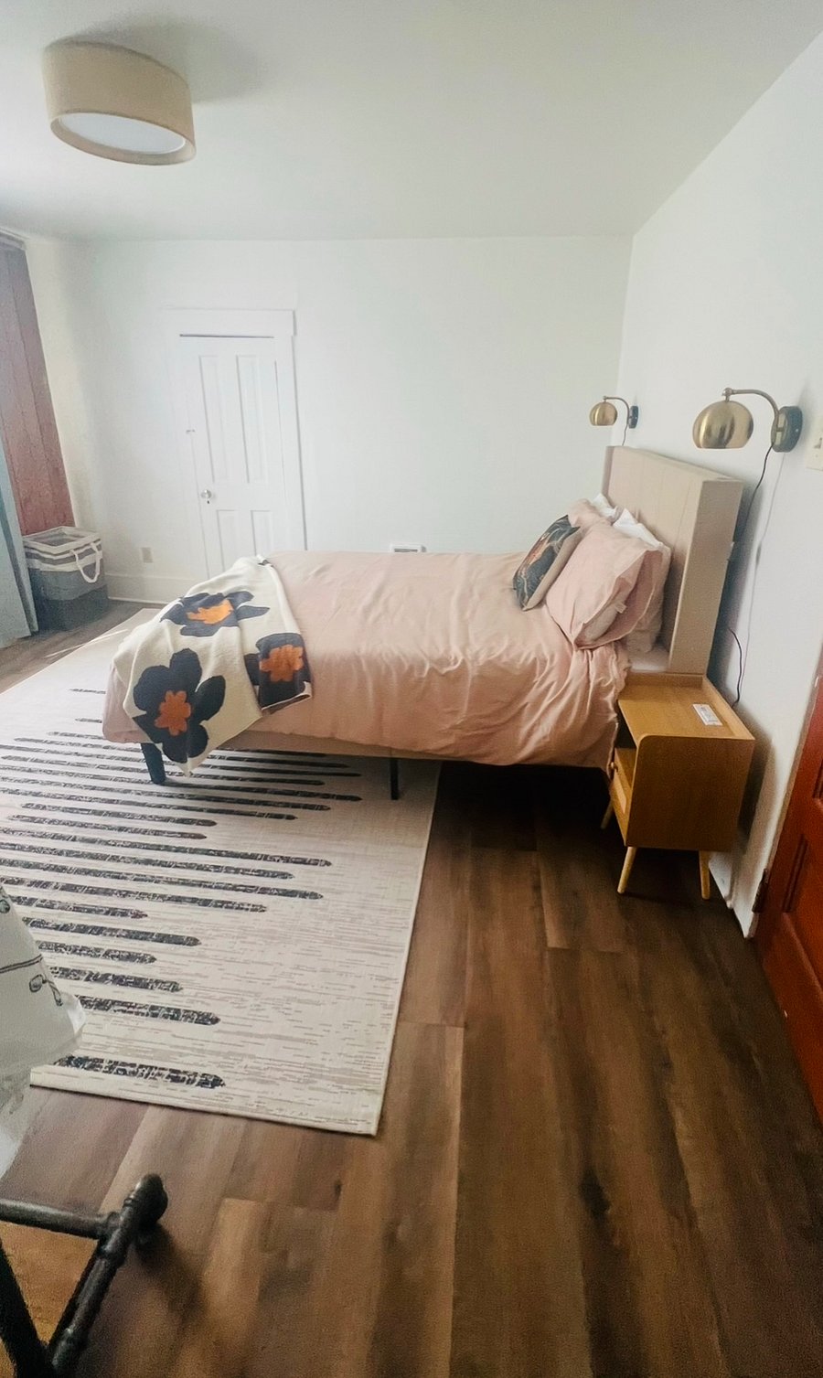 Furnished Finder property 472895_3 photo 8
