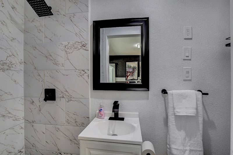 Furnished Finder property 472939_1 photo 38