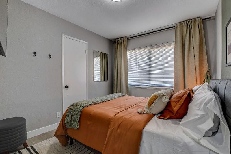 Furnished Finder property 472939_1 photo 40