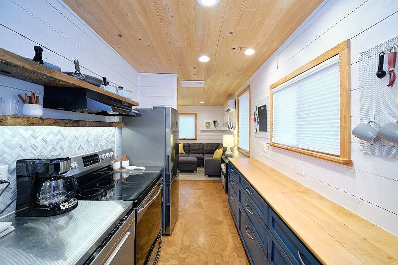 Furnished Finder property 472975_1 photo 26
