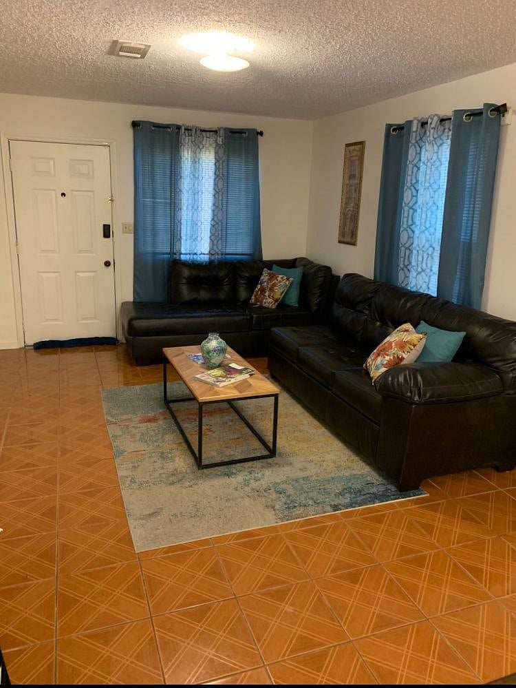 Furnished Finder property 472989_1 photo 15