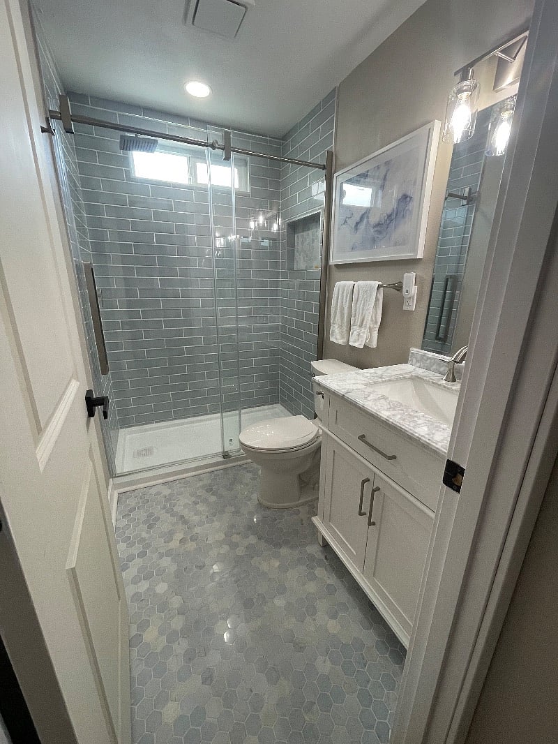 Main floor bathroom